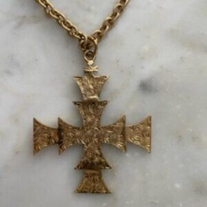 Vintage, Statement Piece gold tone necklace with large cross as a pendant